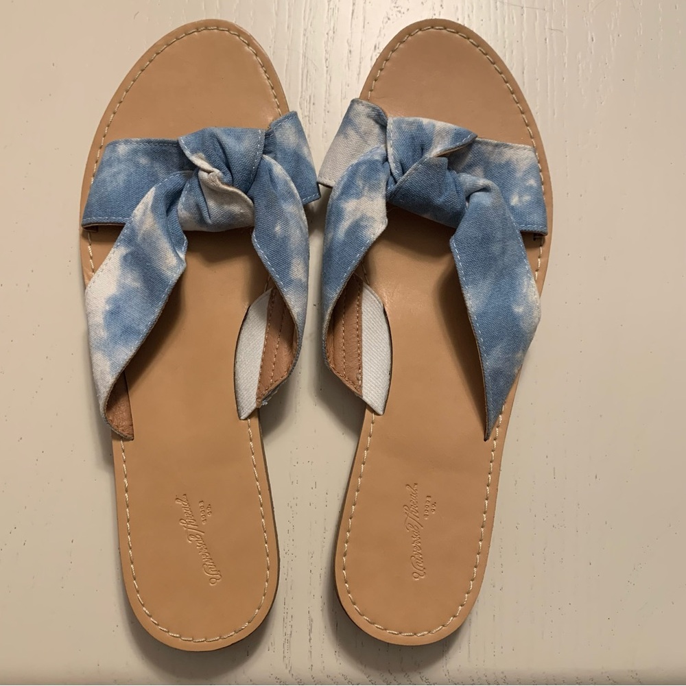COPY - Universal Threads sandals size 11 Never Worn